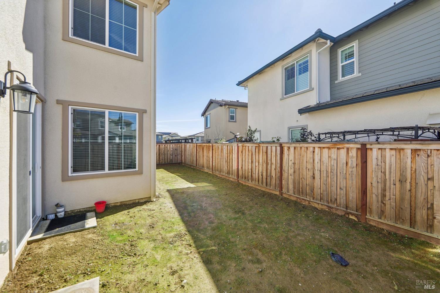 Detail Gallery Image 37 of 54 For 2464 Lake Club Dr, Fairfield,  CA 94533 - 4 Beds | 3/1 Baths