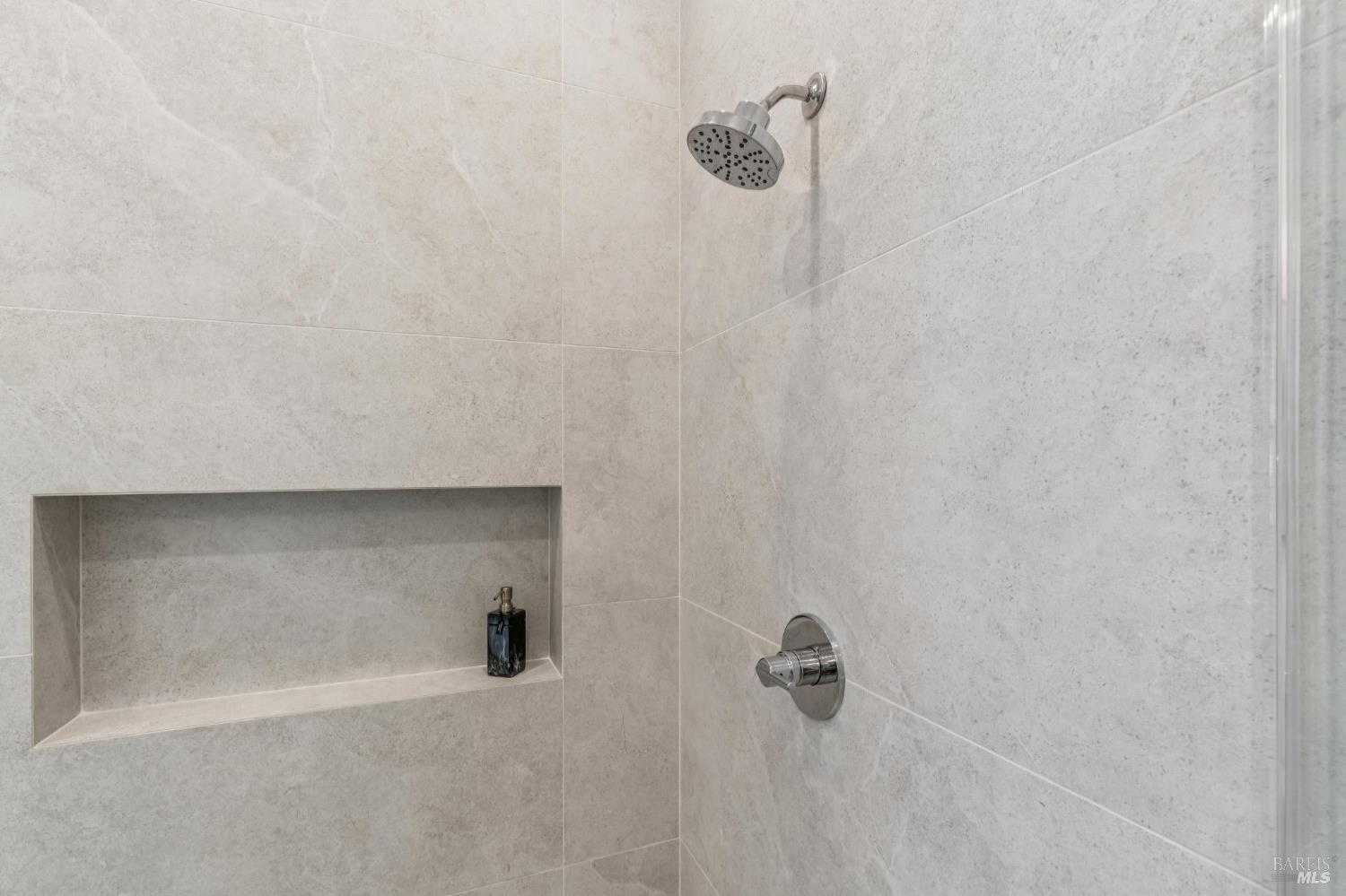 Detail Gallery Image 39 of 81 For 39 Strawberry Cir, Mill Valley,  CA 94941 - 4 Beds | 4 Baths