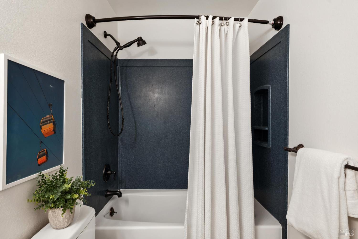 Detail Gallery Image 24 of 38 For 118 Oliva Ct #C,  Novato,  CA 94947 - 2 Beds | 1/1 Baths