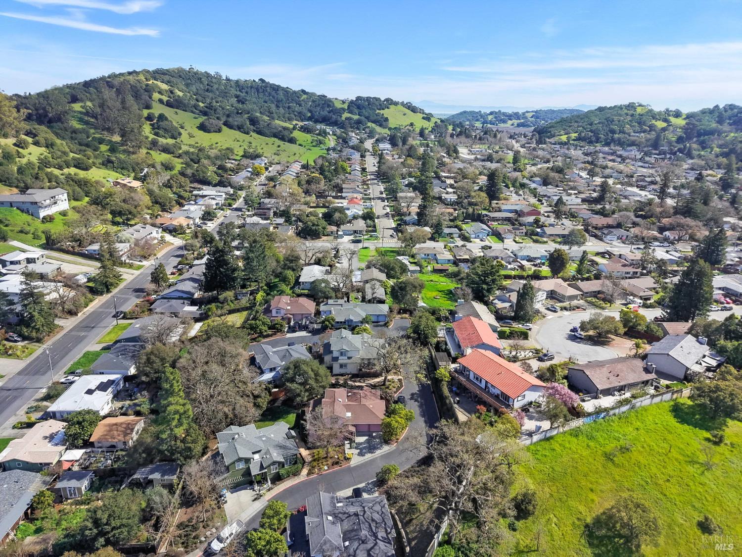 Detail Gallery Image 40 of 46 For 15 Cherry Hill Ln, Novato,  CA 94945 - 3 Beds | 2/1 Baths