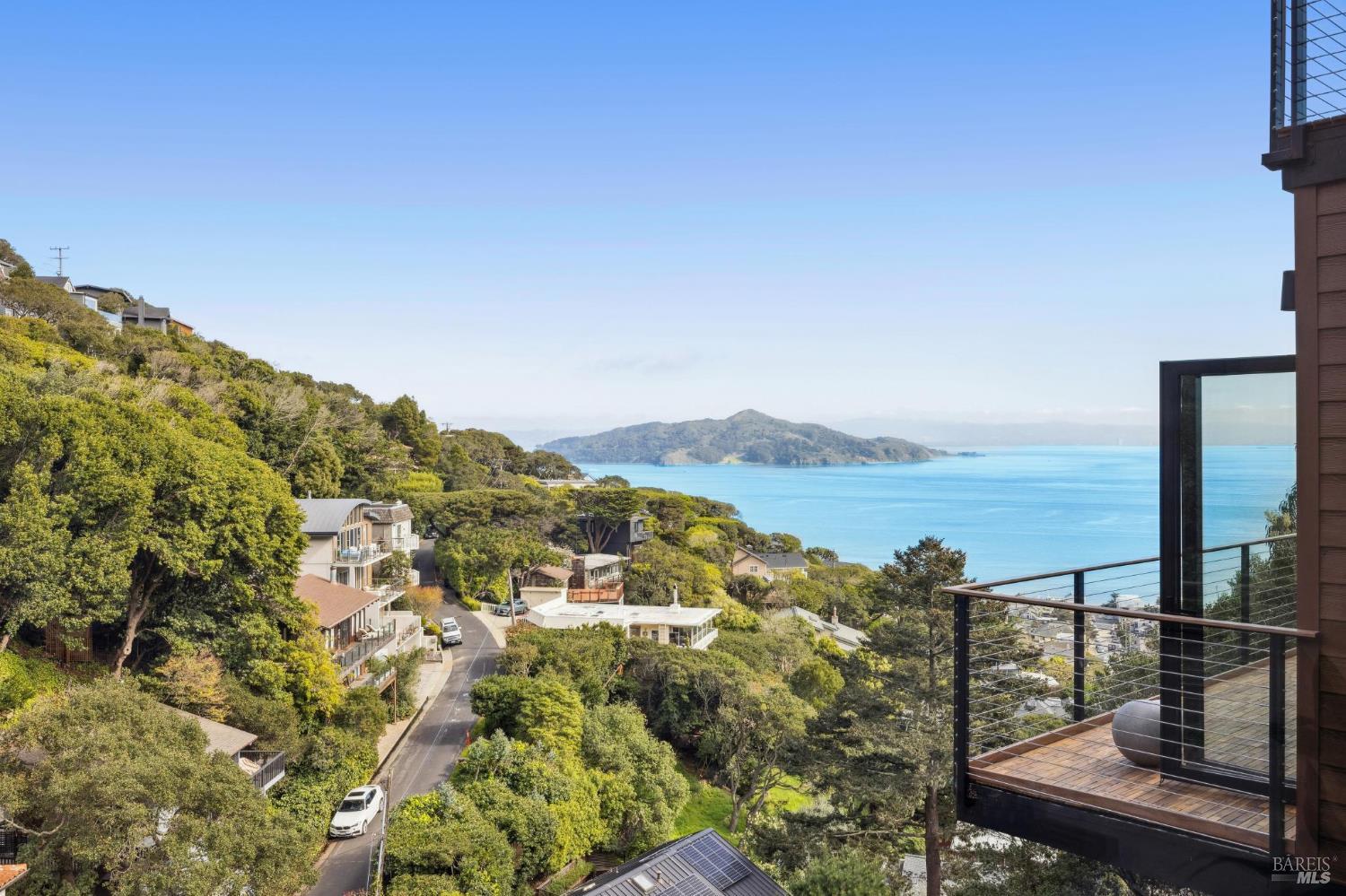 Detail Gallery Image 30 of 37 For 448 Sausalito Blvd, Sausalito,  CA 94965 - 2 Beds | 2 Baths