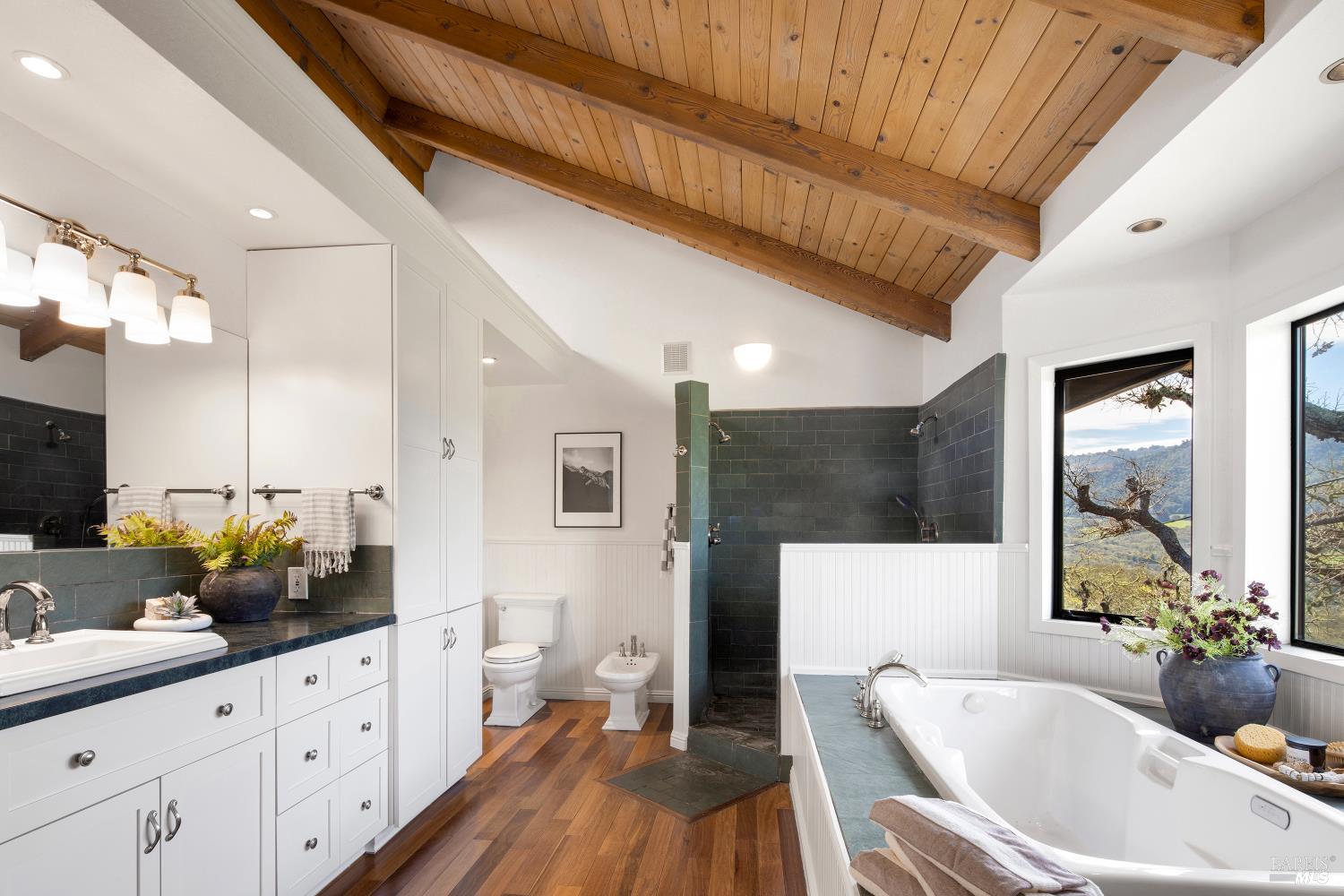 Detail Gallery Image 20 of 40 For 3460 Warm Springs Rd, Glen Ellen,  CA 95442 - 4 Beds | 3/1 Baths