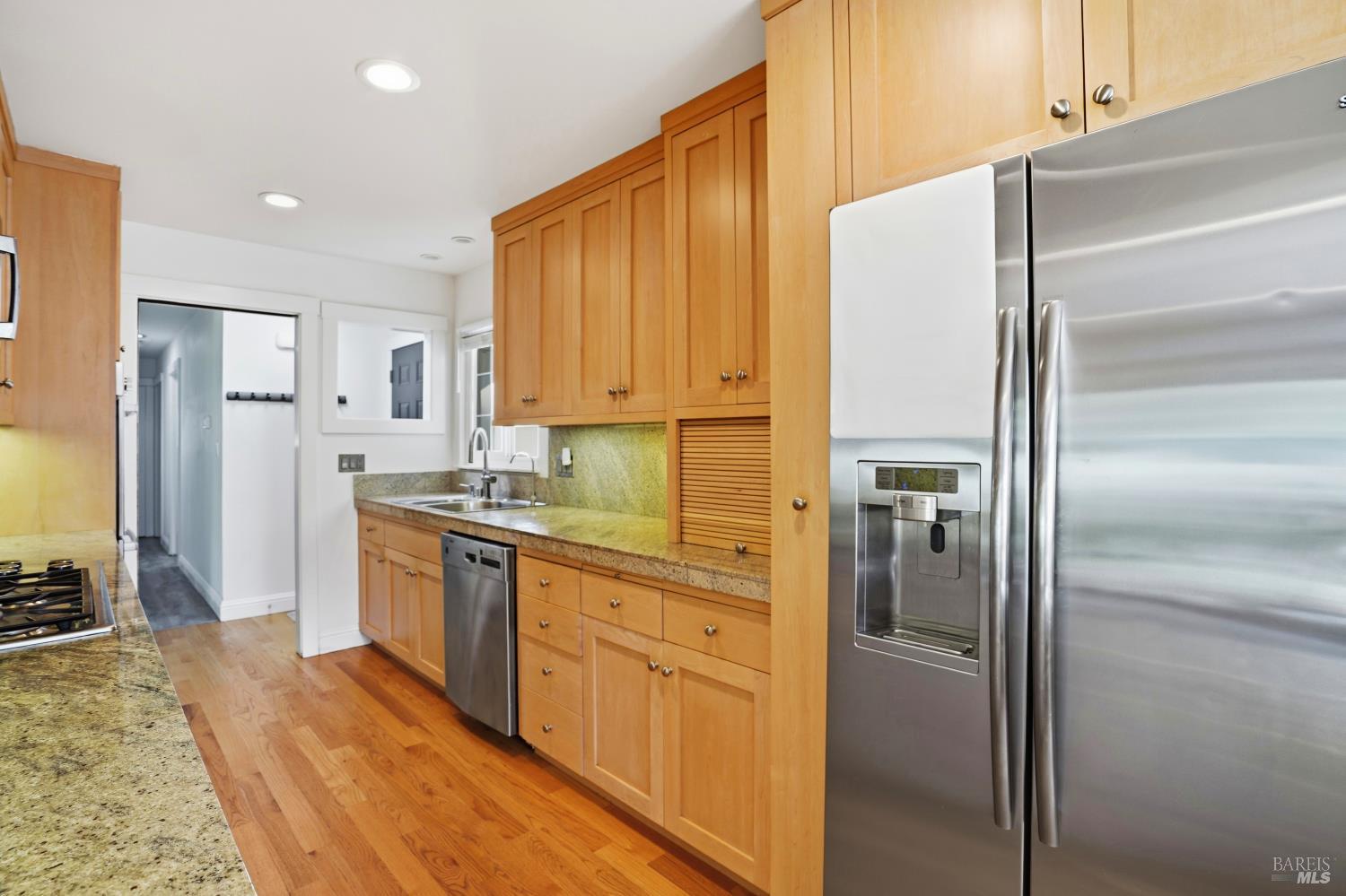 Detail Gallery Image 7 of 37 For 440 Calle De La Mesa Unkn, Novato,  CA 94949 - 3 Beds | 2 Baths