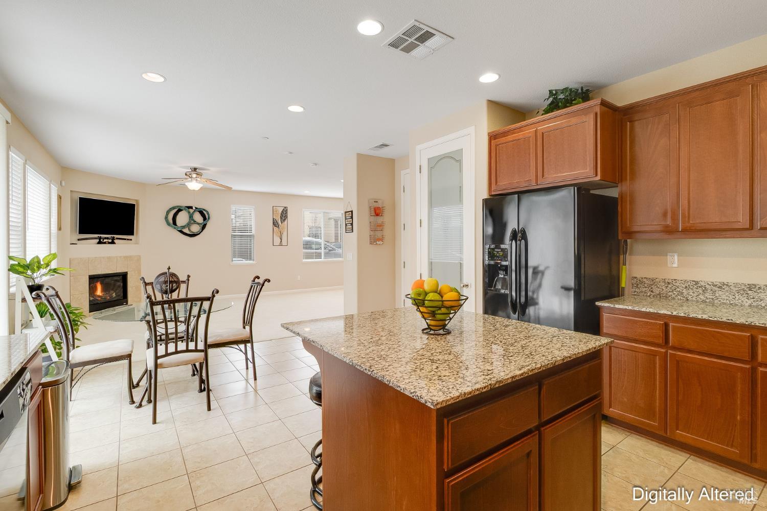 Detail Gallery Image 19 of 64 For 2300 Verona Dr, Pittsburg,  CA 94565 - 4 Beds | 2/1 Baths