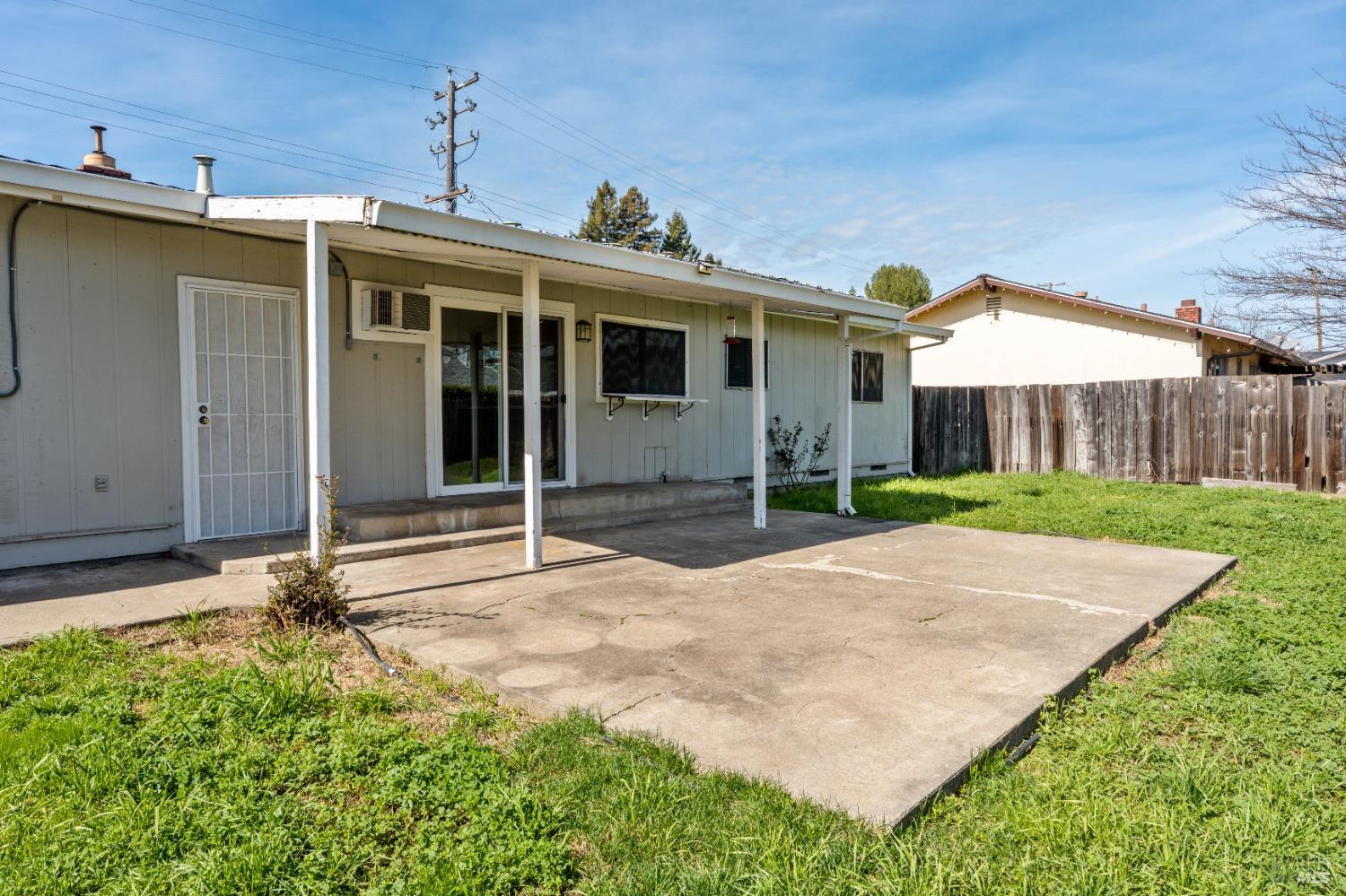 Detail Gallery Image 21 of 26 For 265 Oak Manor Dr, Ukiah,  CA 95482 - 3 Beds | 1/1 Baths