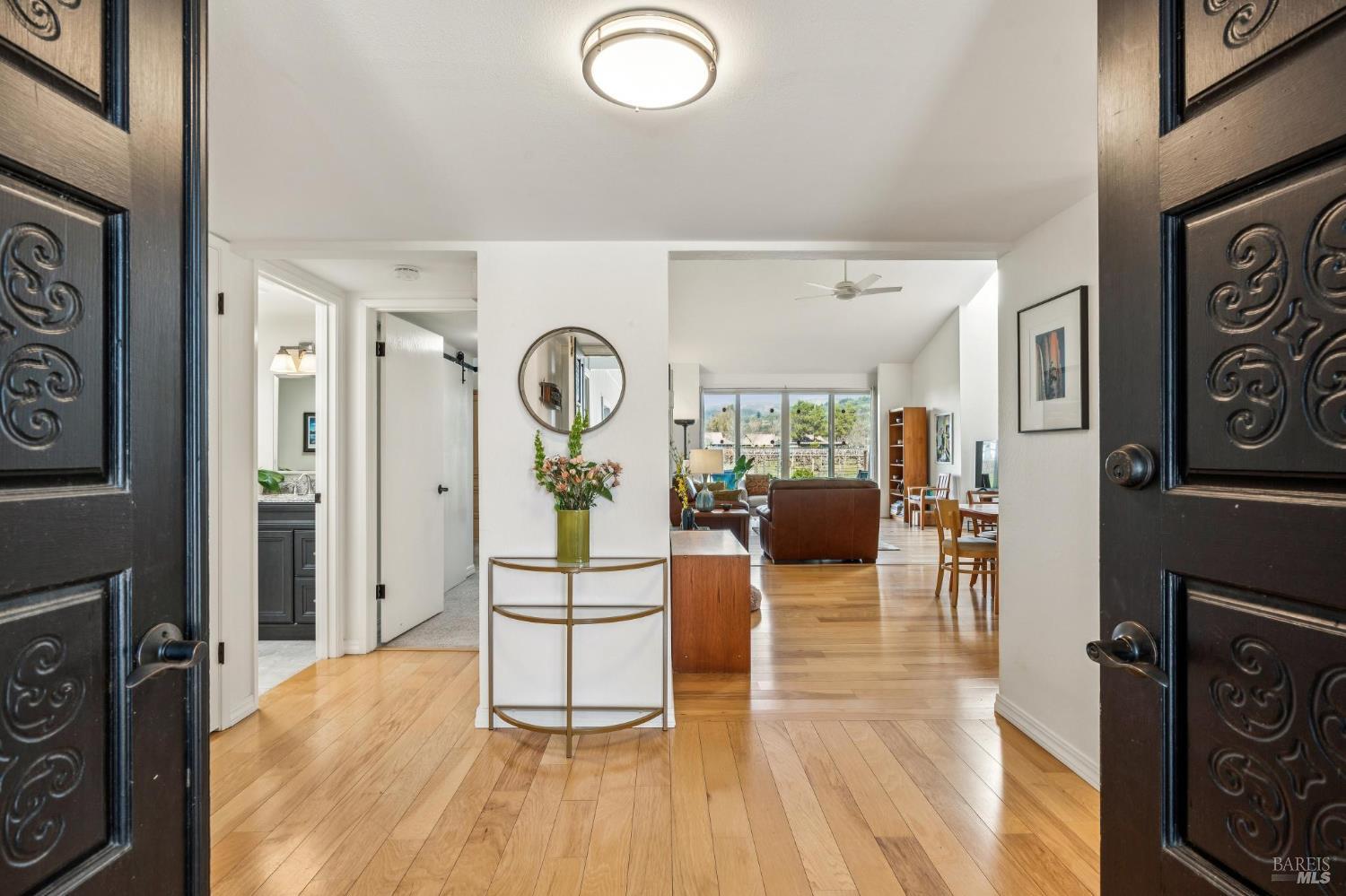 Detail Gallery Image 12 of 66 For 30 Creek Ln, Sonoma,  CA 95476 - 2 Beds | 2 Baths