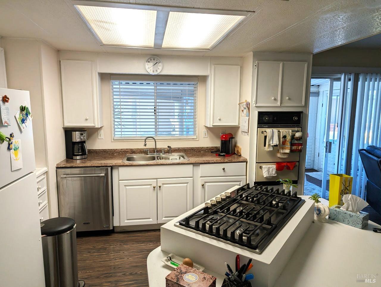 Detail Gallery Image 8 of 33 For 8 Camellia Dr, Calistoga,  CA 94515 - 2 Beds | 2 Baths