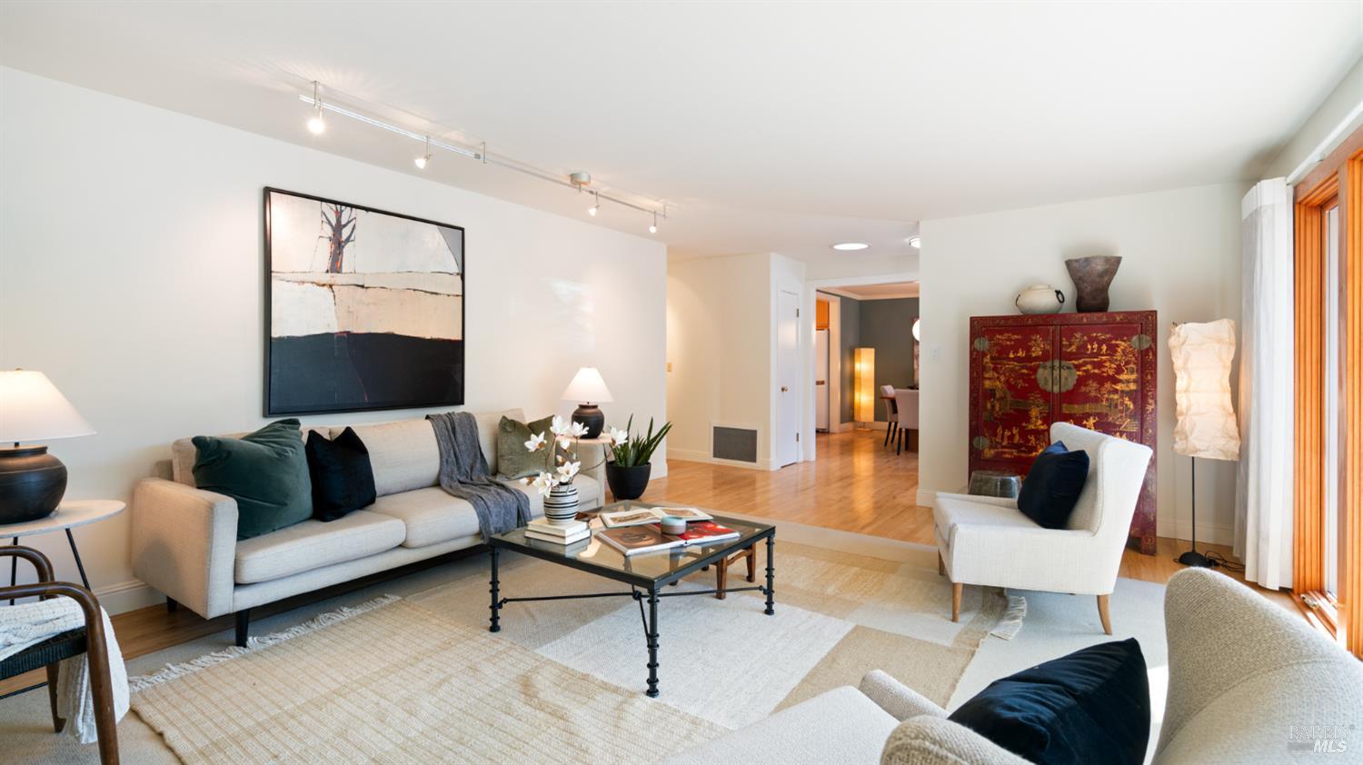 Detail Gallery Image 6 of 51 For 118 Marinda Dr, Fairfax,  CA 94930 - 3 Beds | 2 Baths