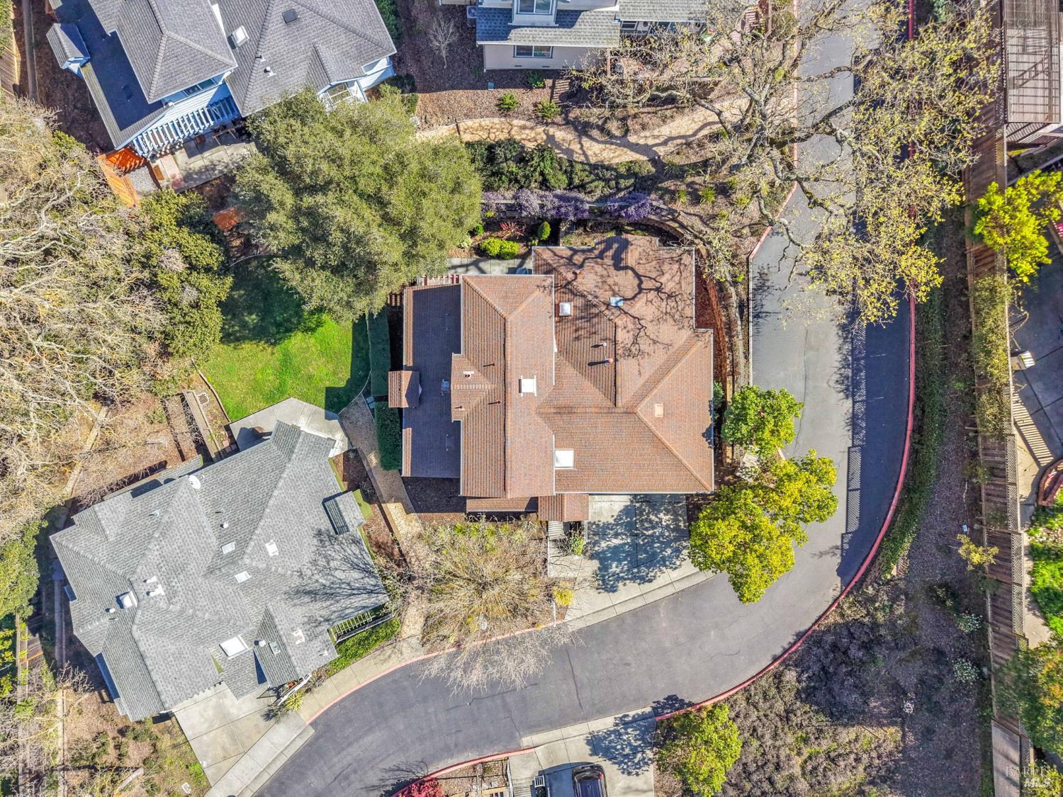 Detail Gallery Image 35 of 46 For 15 Cherry Hill Ln, Novato,  CA 94945 - 3 Beds | 2/1 Baths