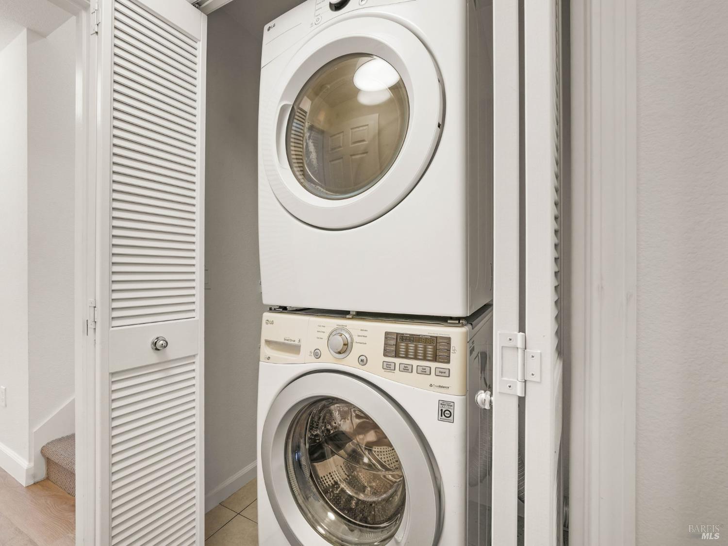 Detail Gallery Image 24 of 46 For 15 Cherry Hill Ln, Novato,  CA 94945 - 3 Beds | 2/1 Baths