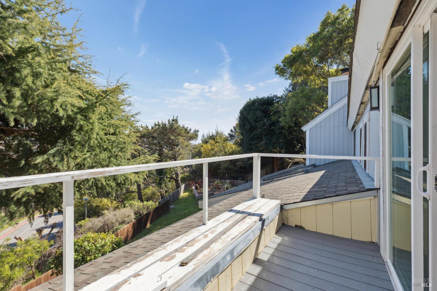 Detail Gallery Image 23 of 52 For 31 via Los Altos Unkn, Tiburon,  CA 94920 - 4 Beds | 3/1 Baths