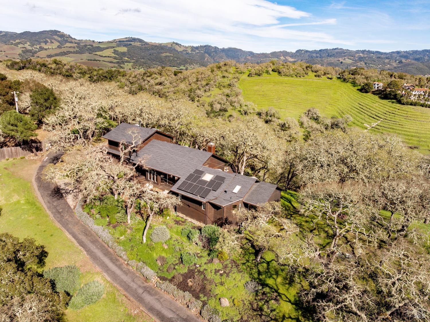Detail Gallery Image 37 of 40 For 3460 Warm Springs Rd, Glen Ellen,  CA 95442 - 4 Beds | 3/1 Baths