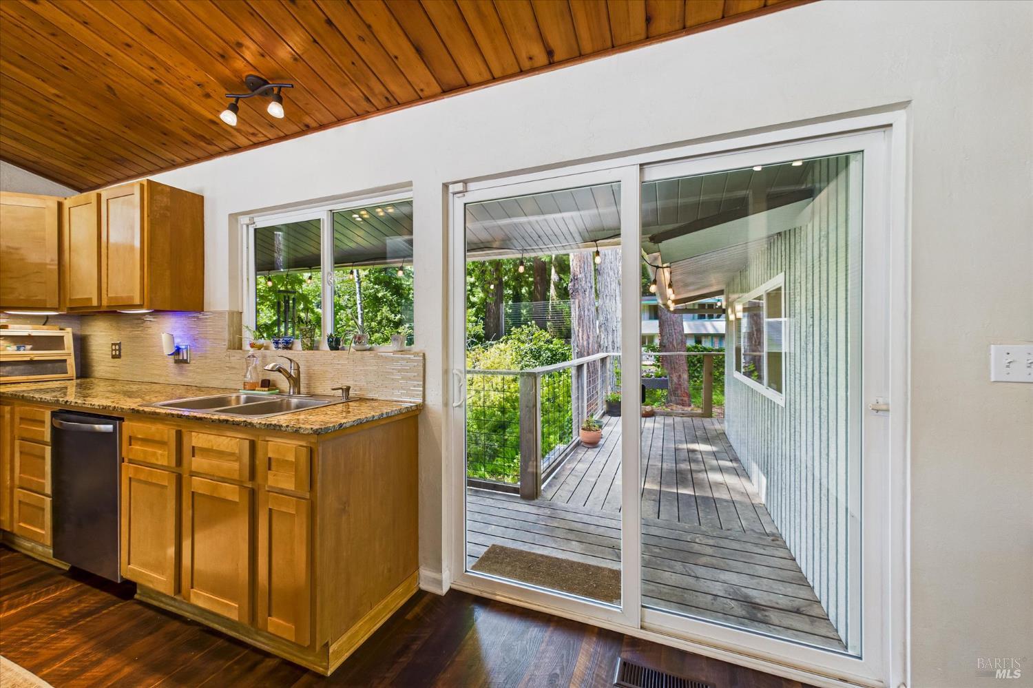 Detail Gallery Image 29 of 31 For 2305 Harris St, Eureka,  CA 95503 - 3 Beds | 2 Baths