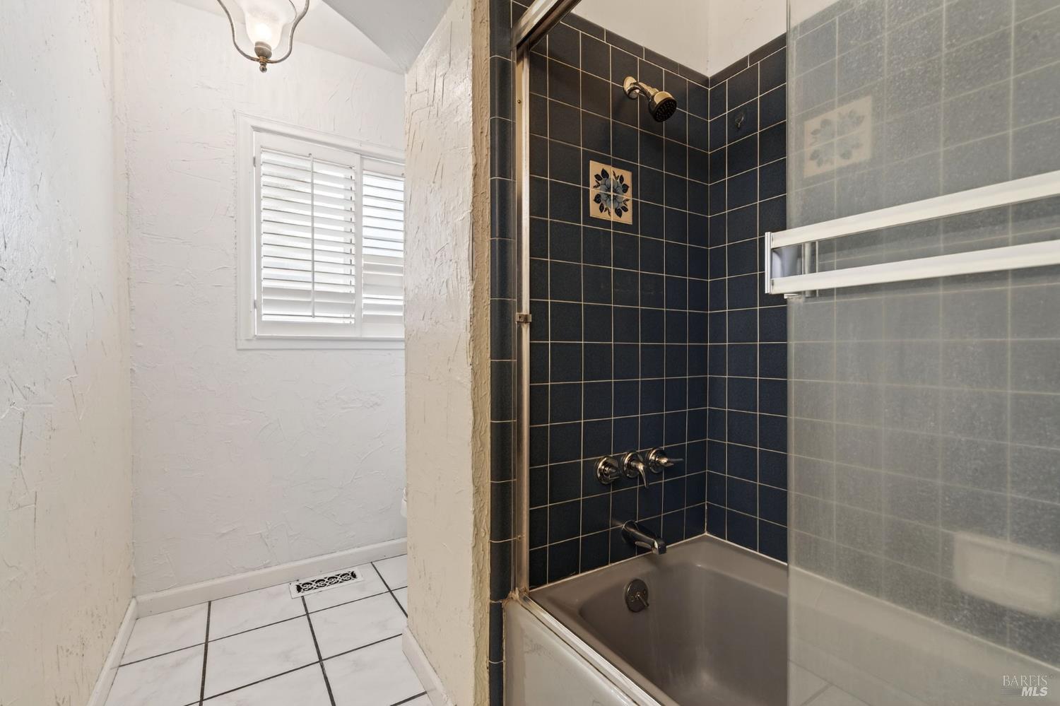 Detail Gallery Image 33 of 49 For 9271 Colony Dr, Redwood Valley,  CA 95470 - 4 Beds | 3 Baths