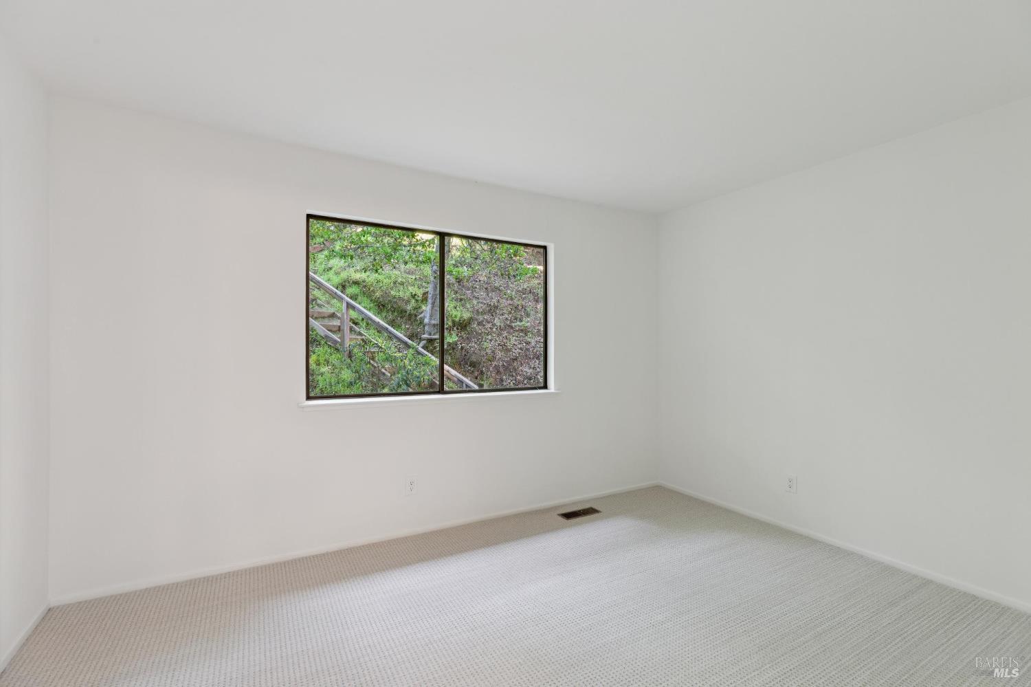 Detail Gallery Image 36 of 52 For 31 via Los Altos Unkn, Tiburon,  CA 94920 - 4 Beds | 3/1 Baths