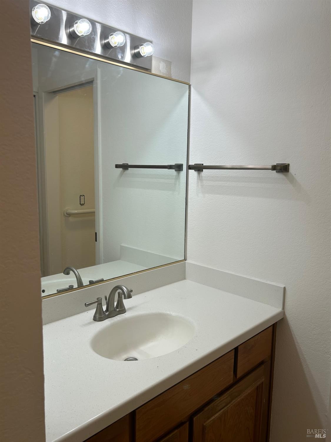 Detail Gallery Image 14 of 16 For Address Is Not Disclosed, Mill Valley,  CA 94941 - 1 Beds | 1 Baths