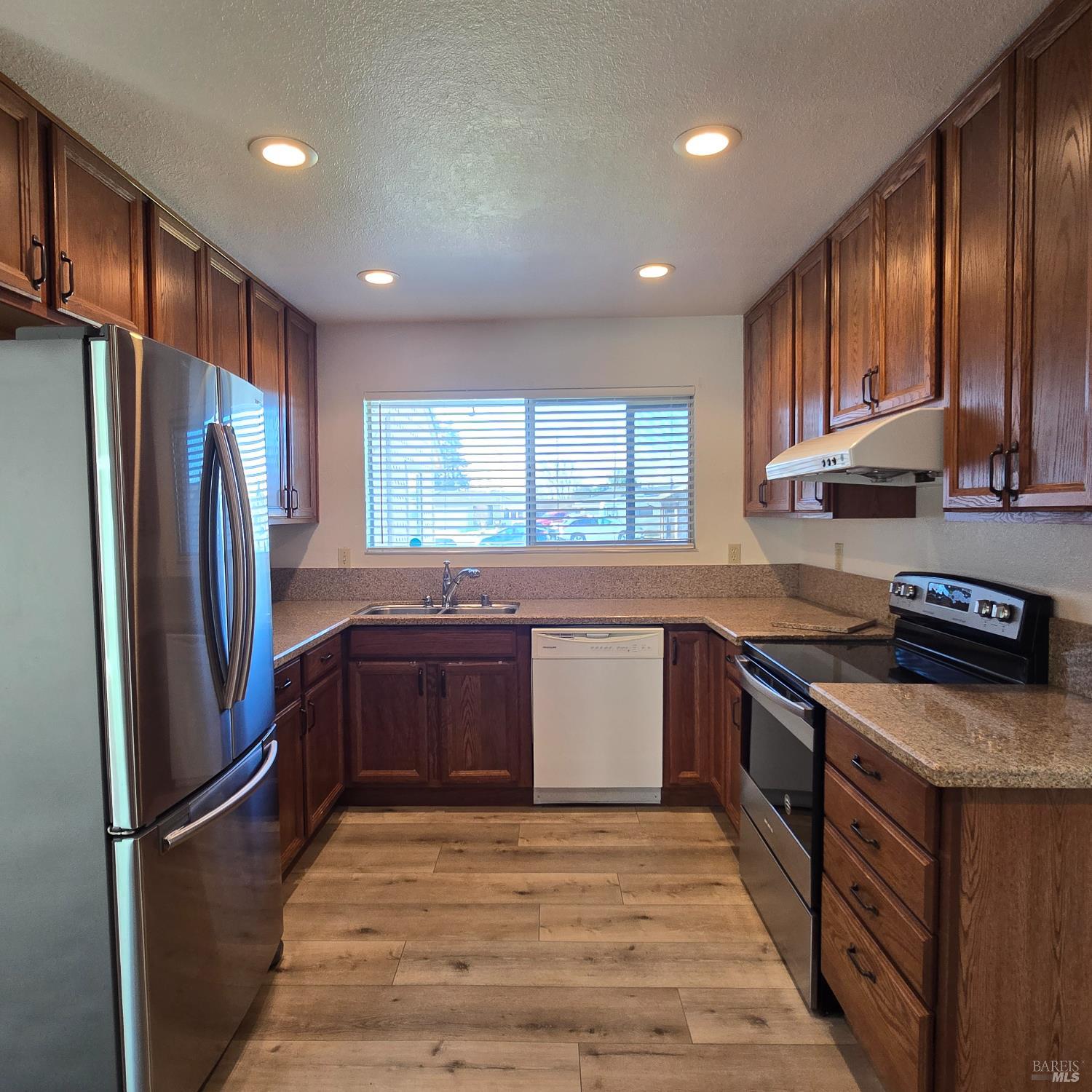 Detail Gallery Image 4 of 13 For 1506 Casa Loma Way, Suisun City,  CA 94585 - 4 Beds | 2 Baths