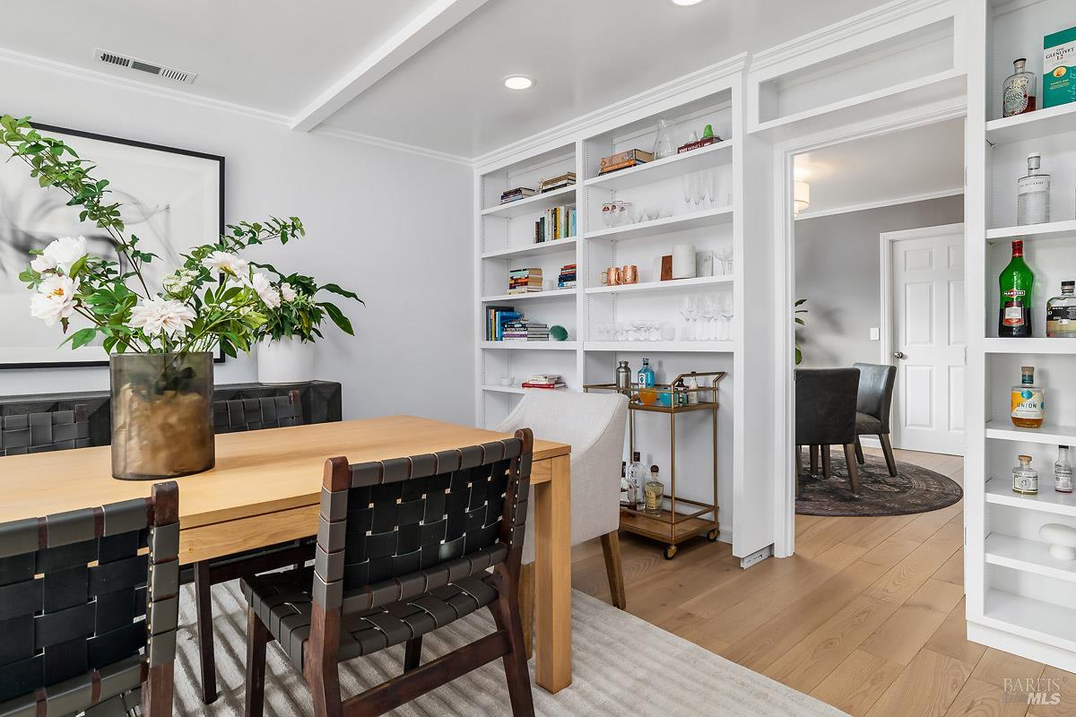 Detail Gallery Image 6 of 25 For 232 San Carlos Way, Novato,  CA 94945 - 4 Beds | 2 Baths