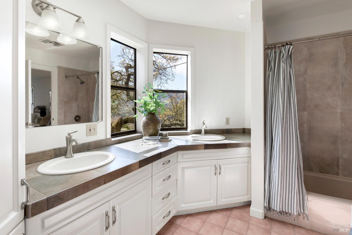 Detail Gallery Image 26 of 40 For 3460 Warm Springs Rd, Glen Ellen,  CA 95442 - 4 Beds | 3/1 Baths