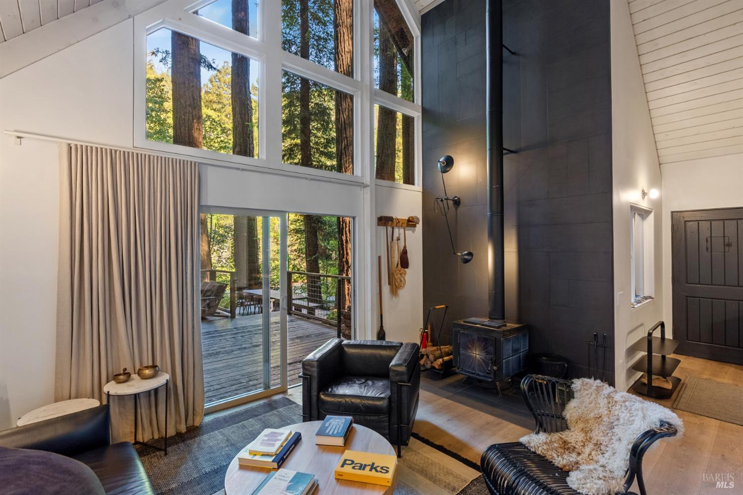 Detail Gallery Image 6 of 49 For 1050 Cazadero Hwy, Cazadero,  CA 95421 - 3 Beds | 2 Baths