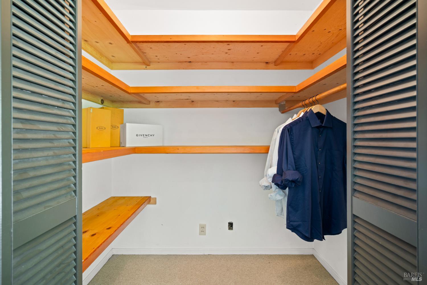 Detail Gallery Image 25 of 51 For 118 Marinda Dr, Fairfax,  CA 94930 - 3 Beds | 2 Baths