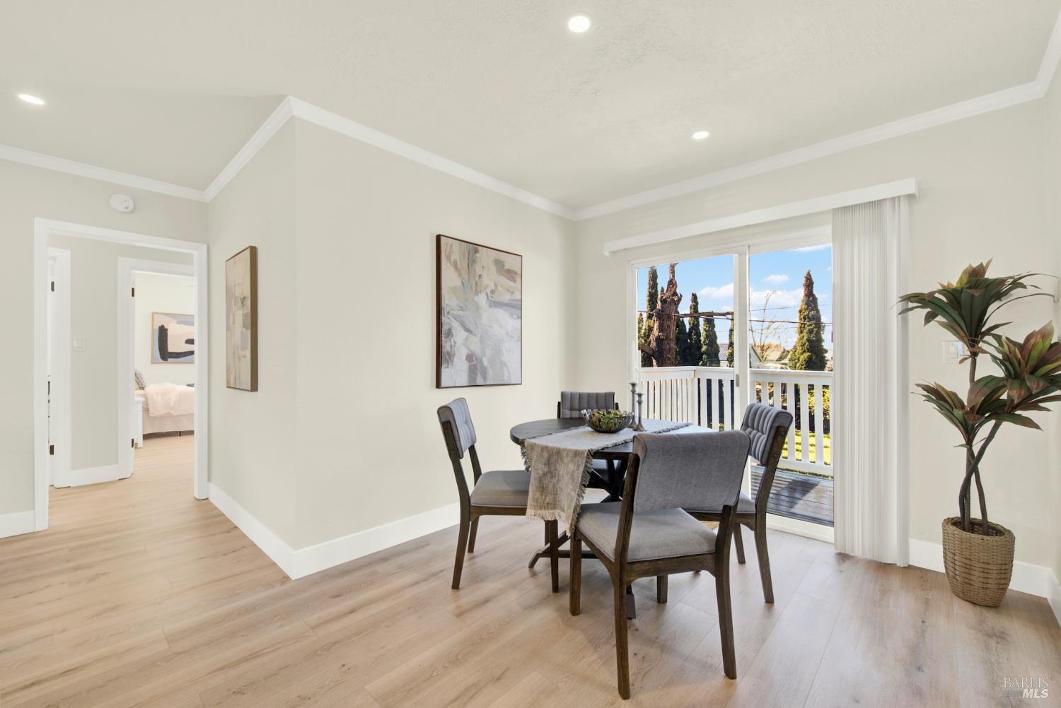 Detail Gallery Image 16 of 65 For 225 Gary Cir, Vallejo,  CA 94591 - 3 Beds | 1 Baths