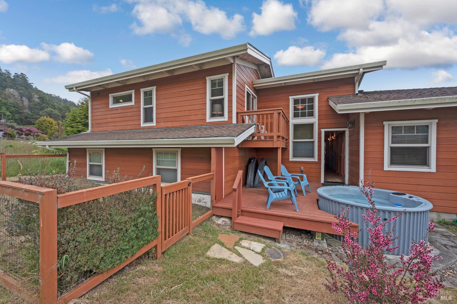 Detail Gallery Image 35 of 36 For 44465 O Roreys Roost Unkn, Irish Beach,  CA 95459 - 2 Beds | 2 Baths