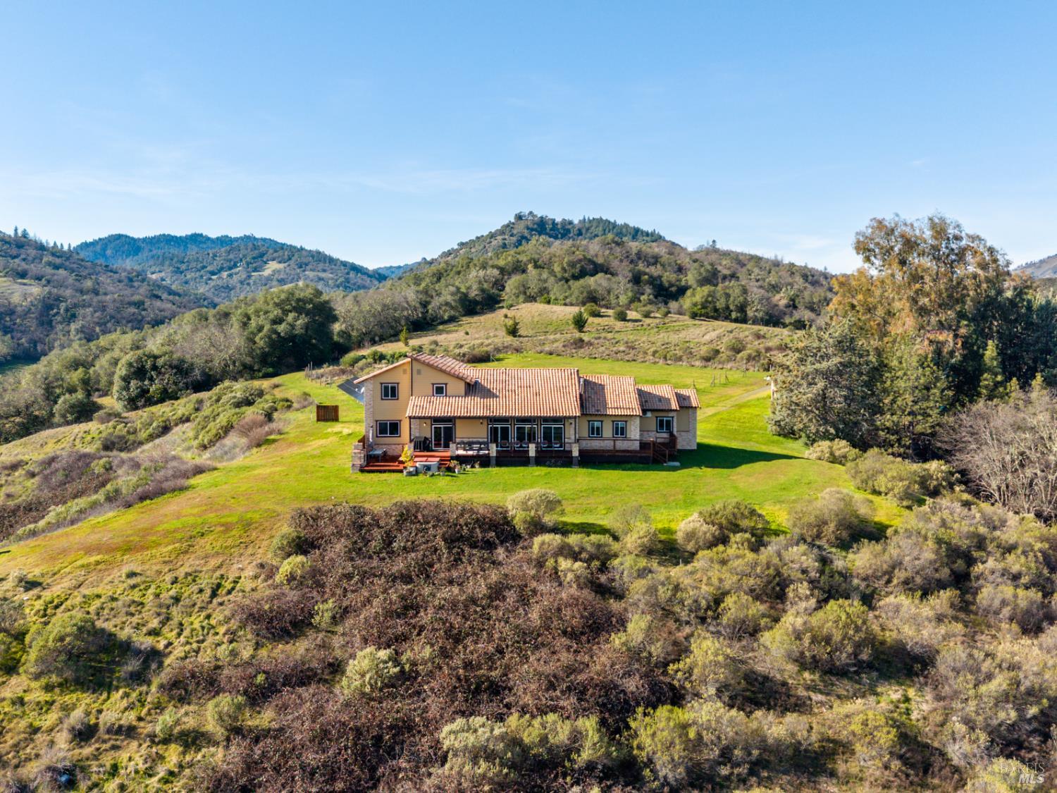 Detail Gallery Image 2 of 75 For 1106 Bel Arbres Dr, Redwood Valley,  CA 95470 - 4 Beds | 4/1 Baths