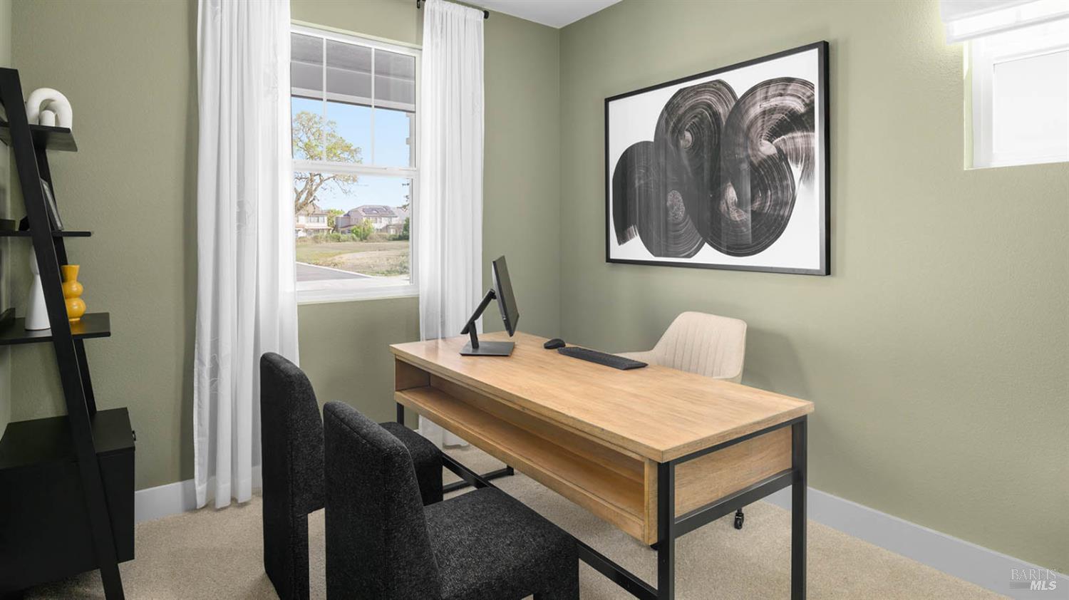 Detail Gallery Image 10 of 15 For 2434 Serene Ln, Santa Rosa,  CA 95403 - 5 Beds | 3 Baths