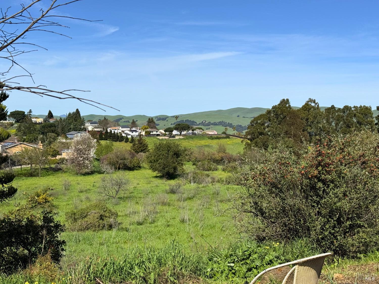 Detail Gallery Image 2 of 41 For 97 Carlisle Way, Benicia,  CA 94510 - 4 Beds | 3 Baths