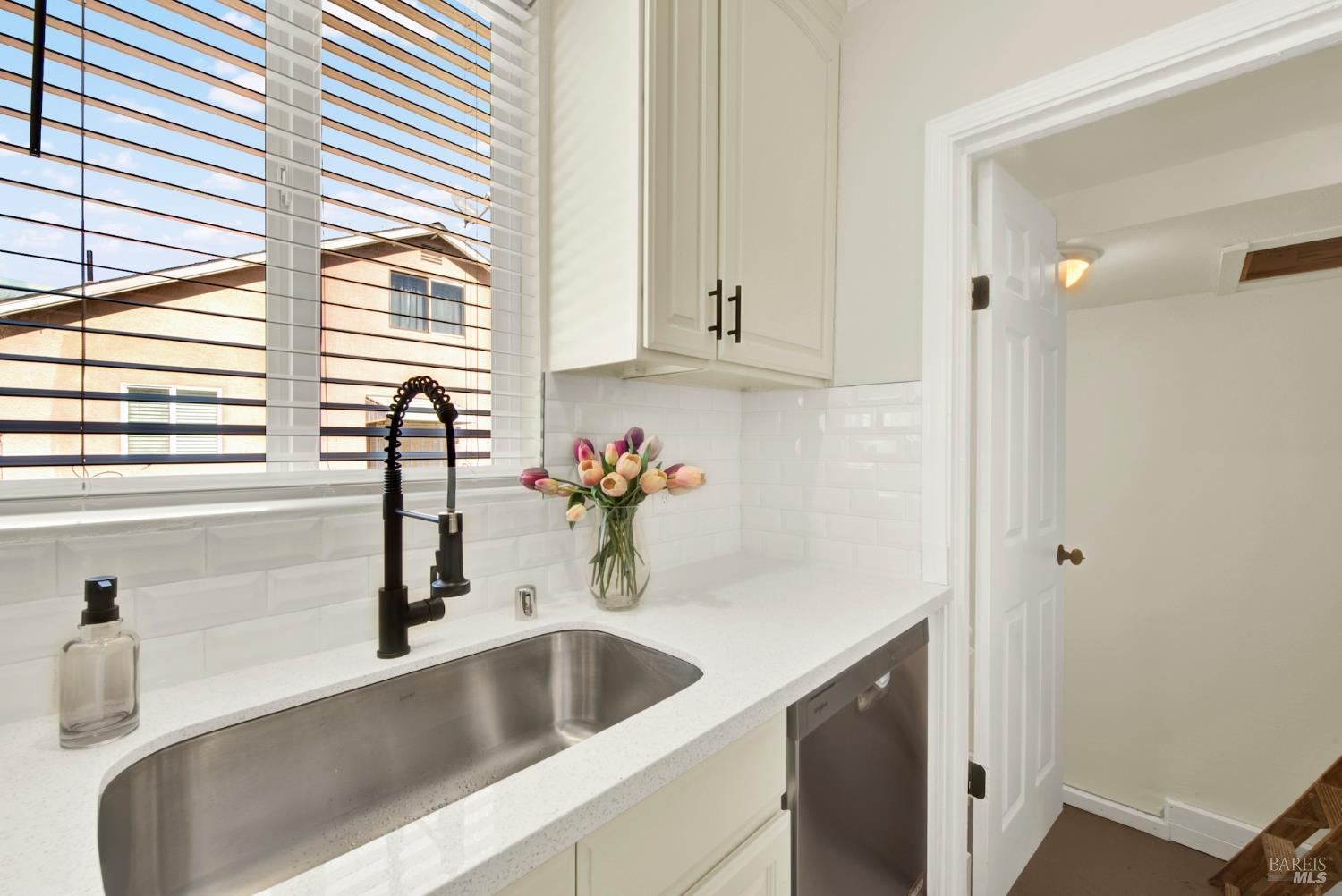 Detail Gallery Image 26 of 65 For 225 Gary Cir, Vallejo,  CA 94591 - 3 Beds | 1 Baths