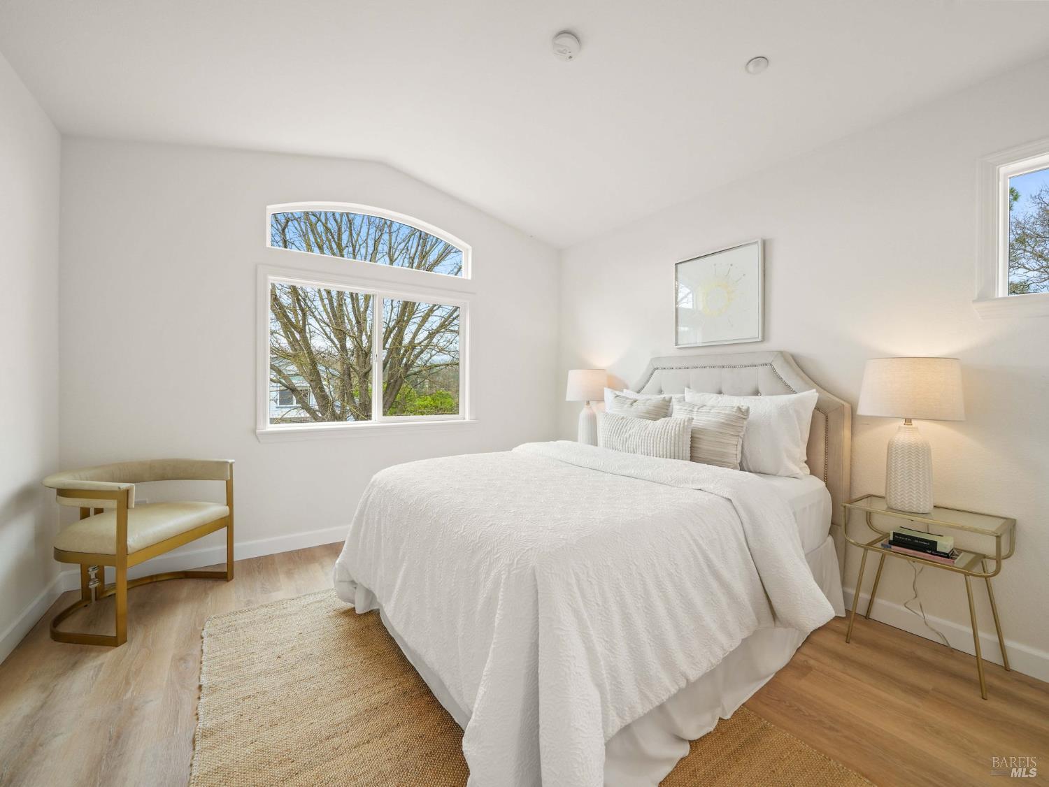 Detail Gallery Image 29 of 46 For 15 Cherry Hill Ln, Novato,  CA 94945 - 3 Beds | 2/1 Baths