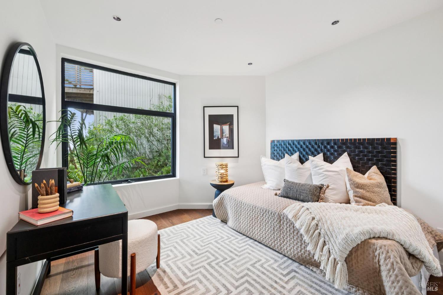 Detail Gallery Image 27 of 37 For 448 Sausalito Blvd, Sausalito,  CA 94965 - 2 Beds | 2 Baths