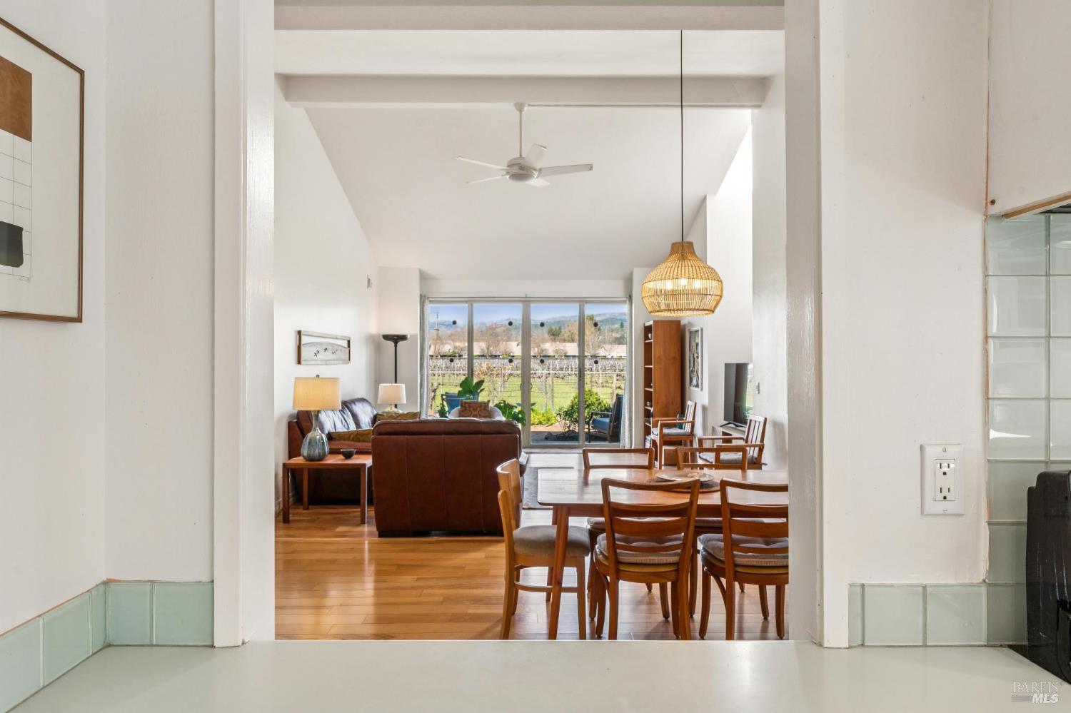 Detail Gallery Image 23 of 66 For 30 Creek Ln, Sonoma,  CA 95476 - 2 Beds | 2 Baths