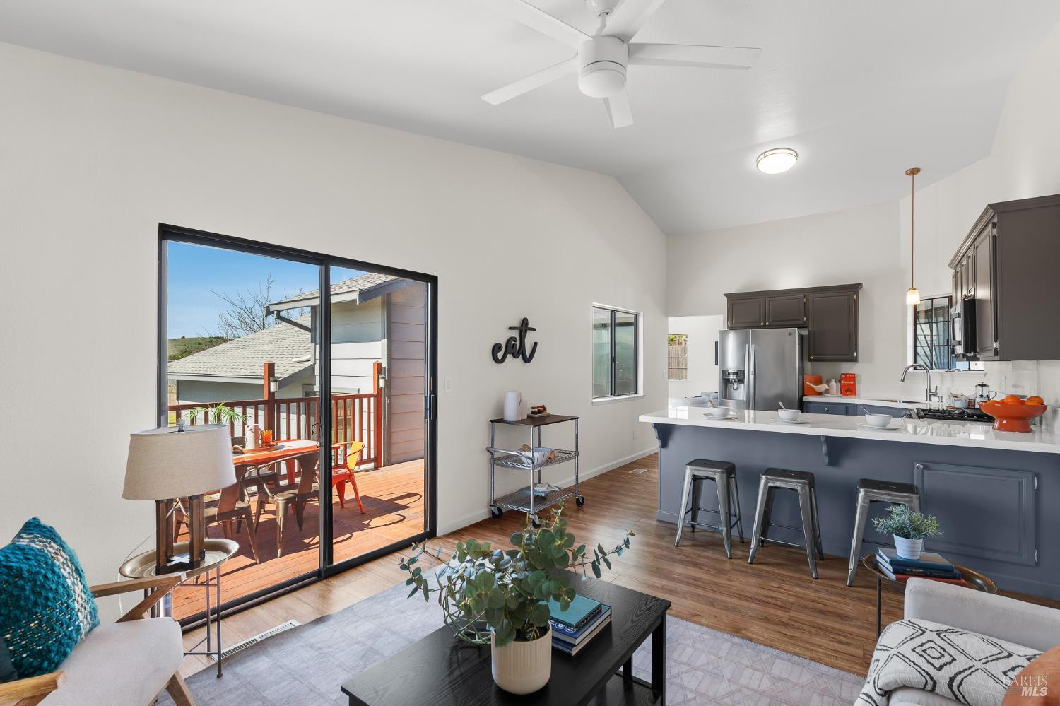 Detail Gallery Image 14 of 40 For 181 Crowsnest Ct, Vallejo,  CA 94591 - 3 Beds | 2 Baths