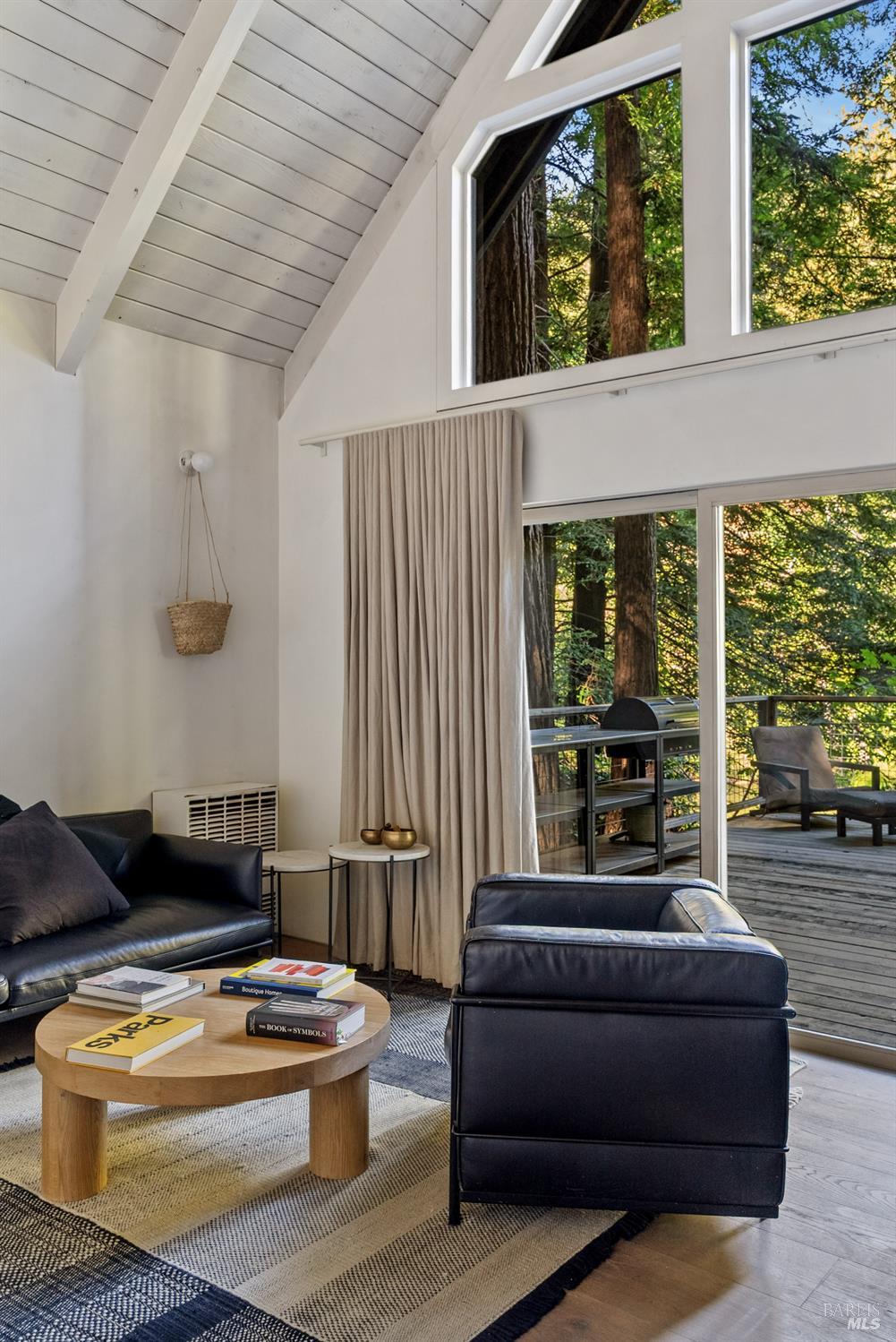 Detail Gallery Image 5 of 49 For 1050 Cazadero Hwy, Cazadero,  CA 95421 - 3 Beds | 2 Baths