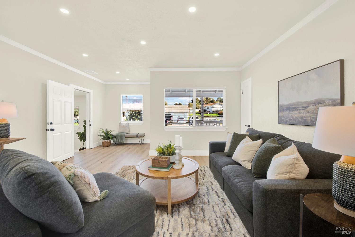 Detail Gallery Image 13 of 65 For 225 Gary Cir, Vallejo,  CA 94591 - 3 Beds | 1 Baths