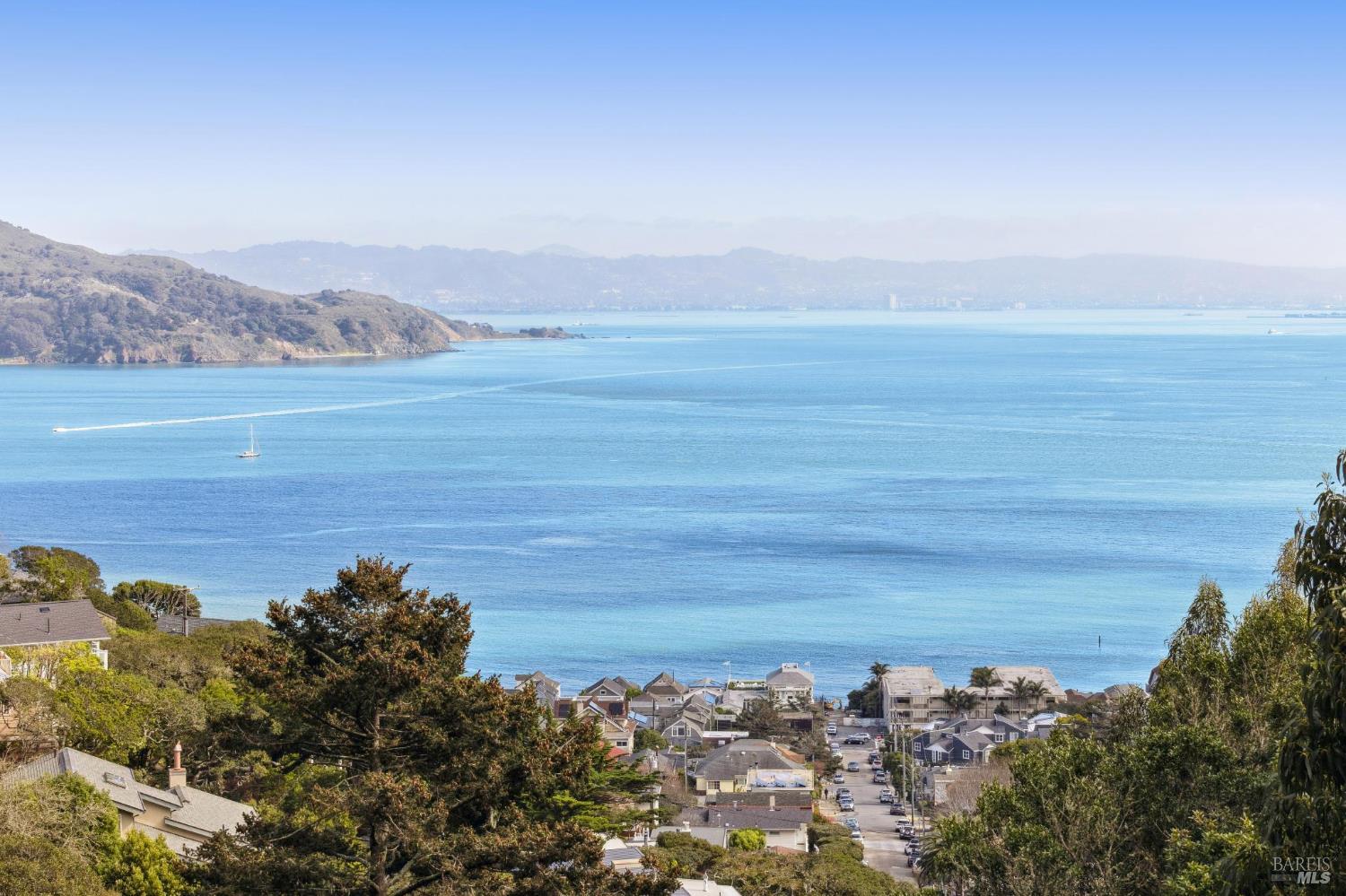 Detail Gallery Image 18 of 37 For 448 Sausalito Blvd, Sausalito,  CA 94965 - 2 Beds | 2 Baths