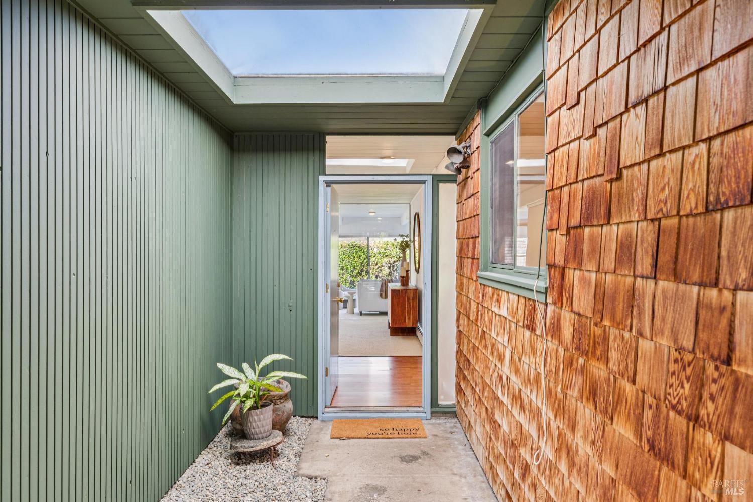 Detail Gallery Image 3 of 65 For 750 Montecillo Rd, San Rafael,  CA 94903 - 3 Beds | 2 Baths