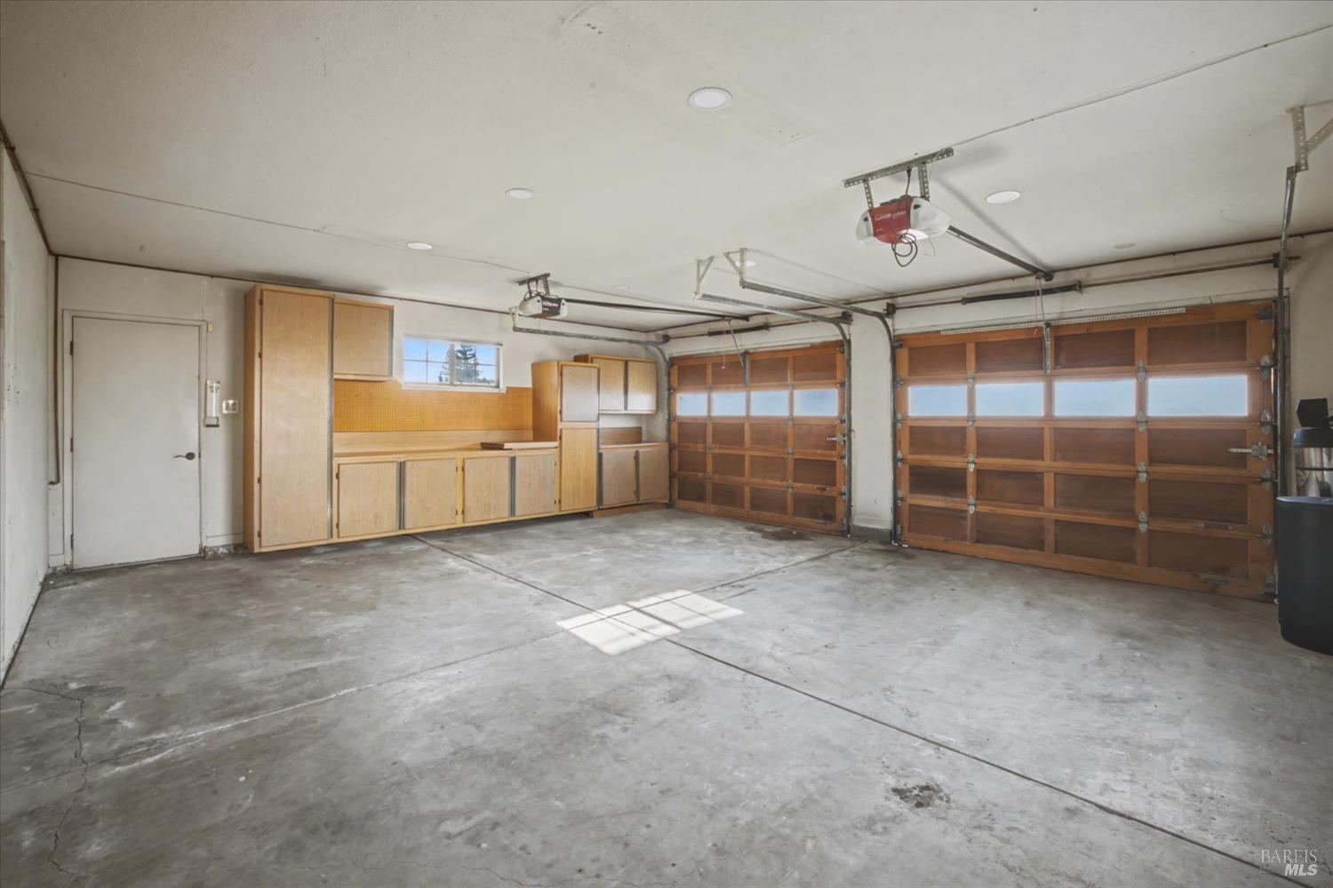 Detail Gallery Image 32 of 47 For 580 Yellowstone Dr, Vacaville,  CA 95687 - 3 Beds | 2/1 Baths