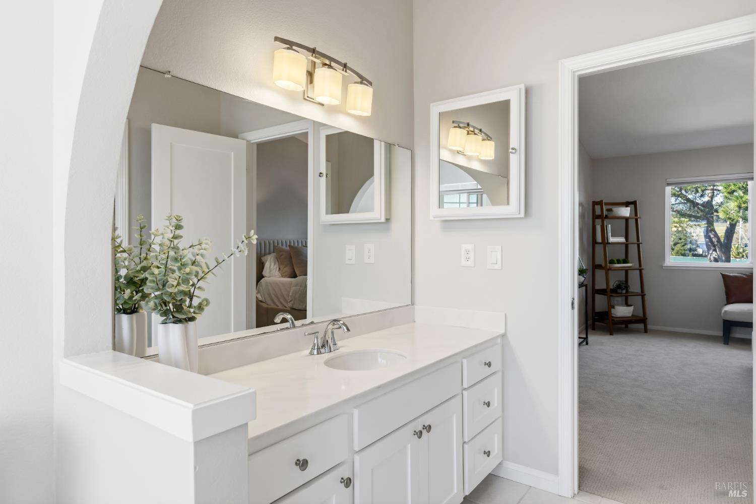 Detail Gallery Image 22 of 28 For 14 Portsmouth Cv, San Rafael,  CA 94901 - 3 Beds | 2/1 Baths