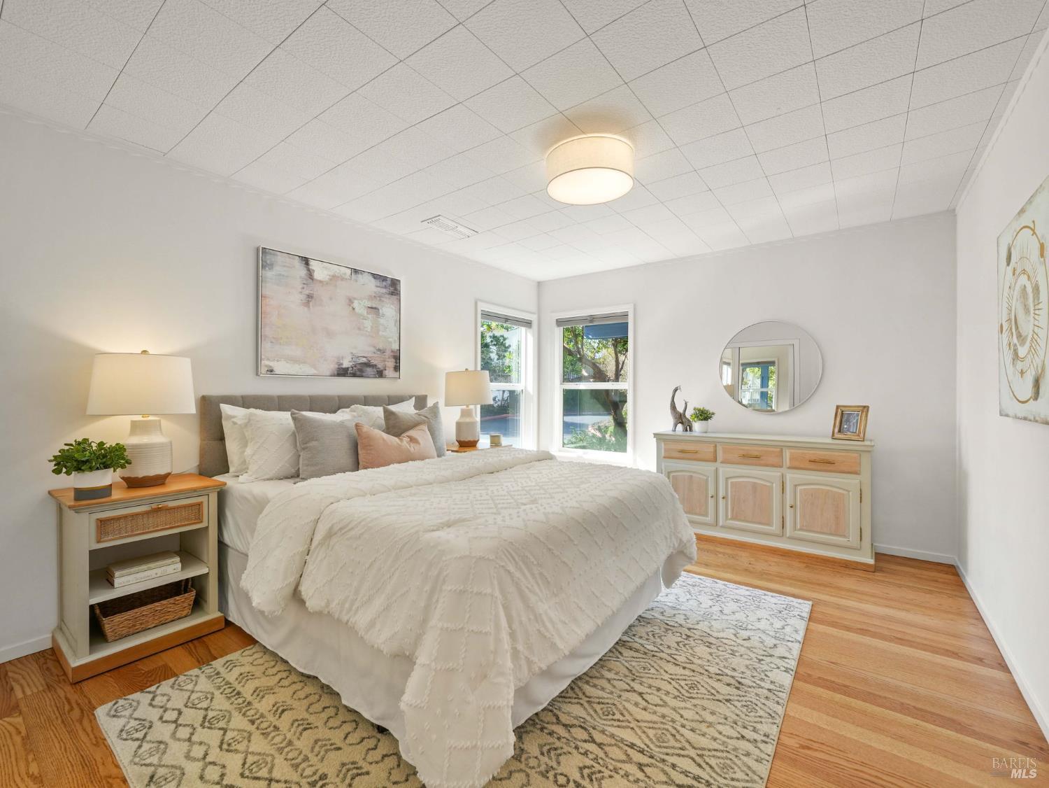 Detail Gallery Image 32 of 46 For 15 Cherry Hill Ln, Novato,  CA 94945 - 3 Beds | 2/1 Baths