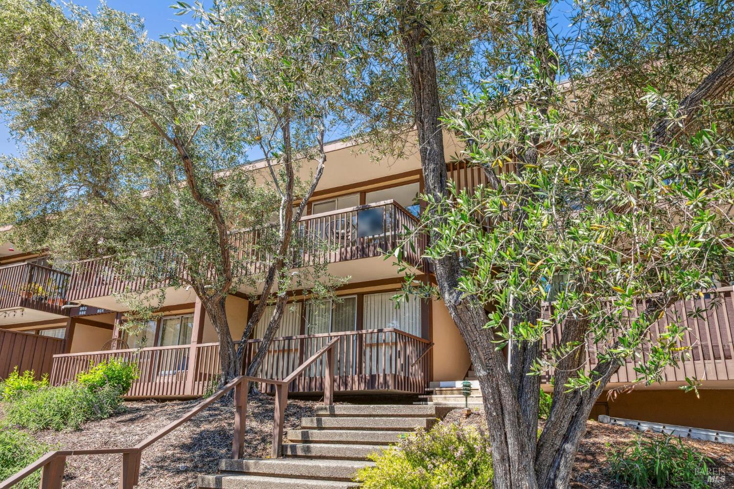 Detail Gallery Image 16 of 25 For 952 Lea Dr, San Rafael,  CA 94903 - 1 Beds | 1 Baths