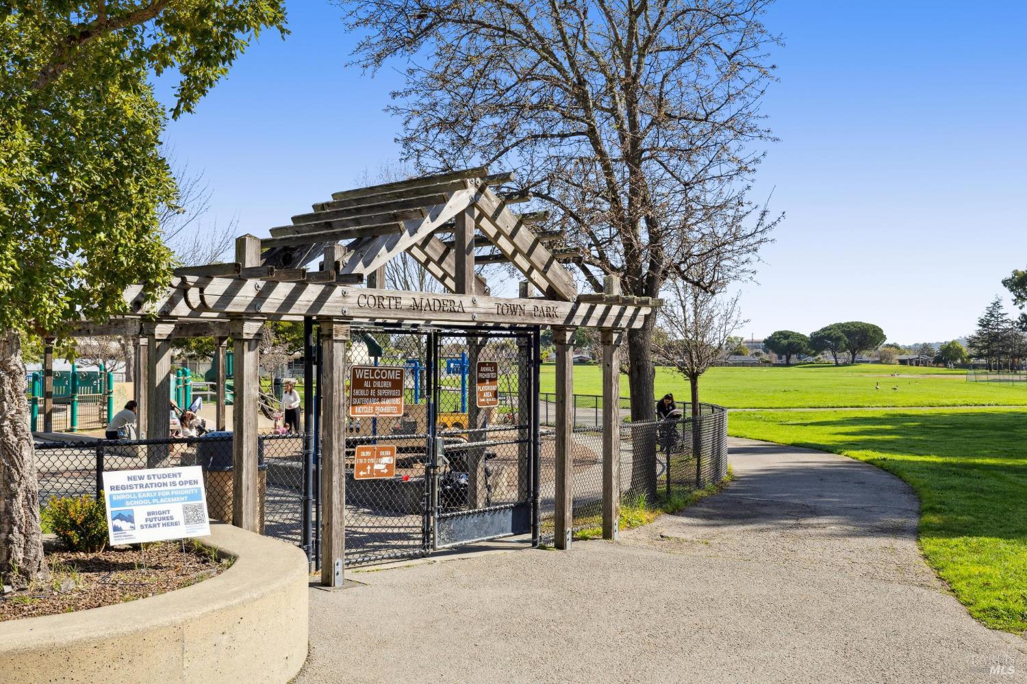 Detail Gallery Image 29 of 31 For 61 Pixley Ave #2,  Corte Madera,  CA 94925 - 2 Beds | 1 Baths