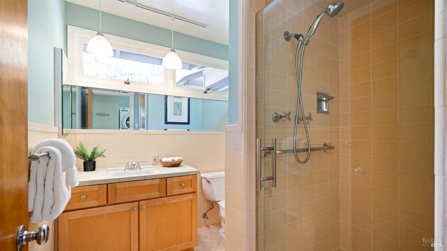 Detail Gallery Image 21 of 51 For 118 Marinda Dr, Fairfax,  CA 94930 - 3 Beds | 2 Baths