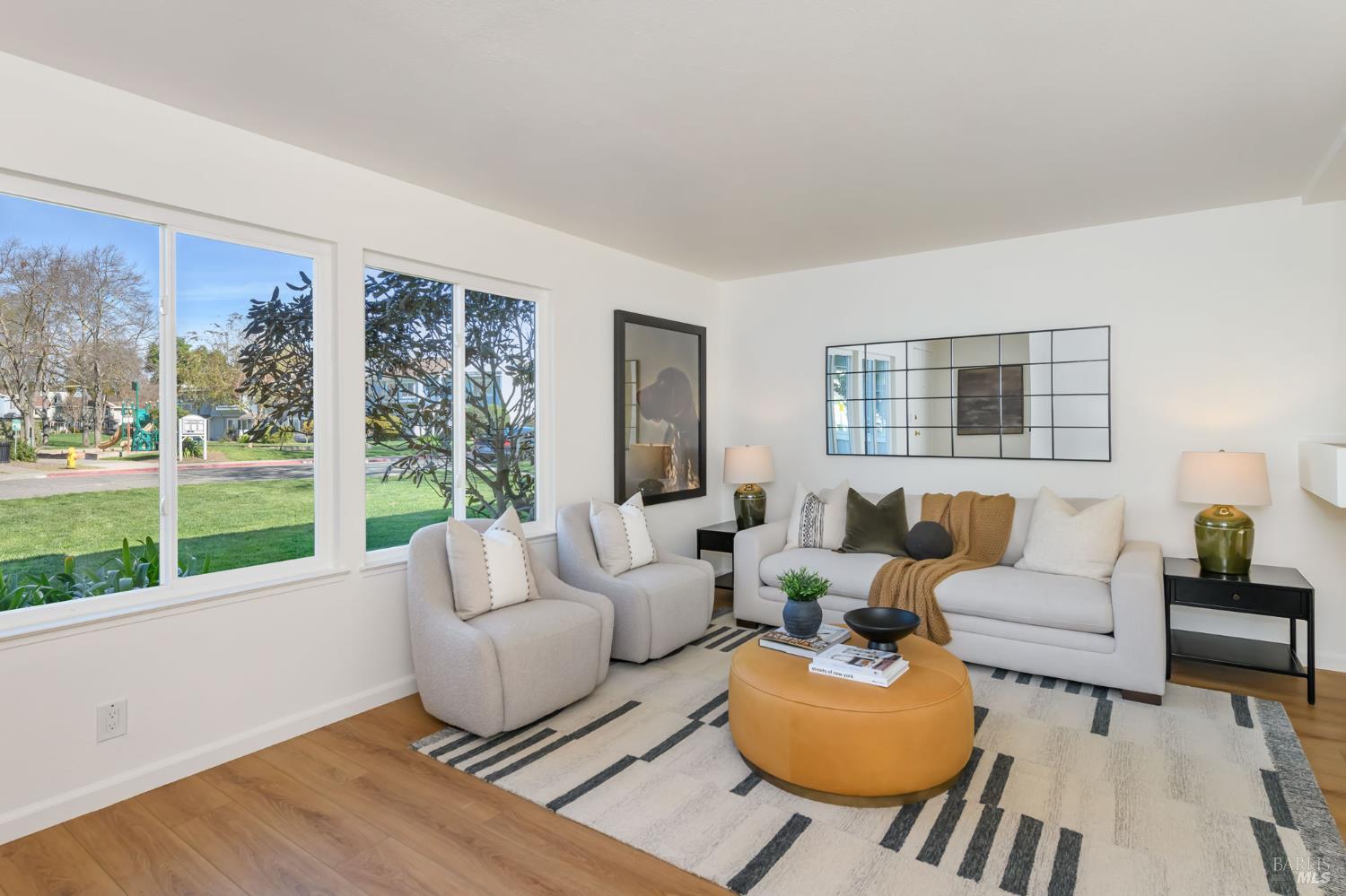 Detail Gallery Image 3 of 23 For 314 Capetown Ct, Novato,  CA 94947 - 3 Beds | 1/1 Baths