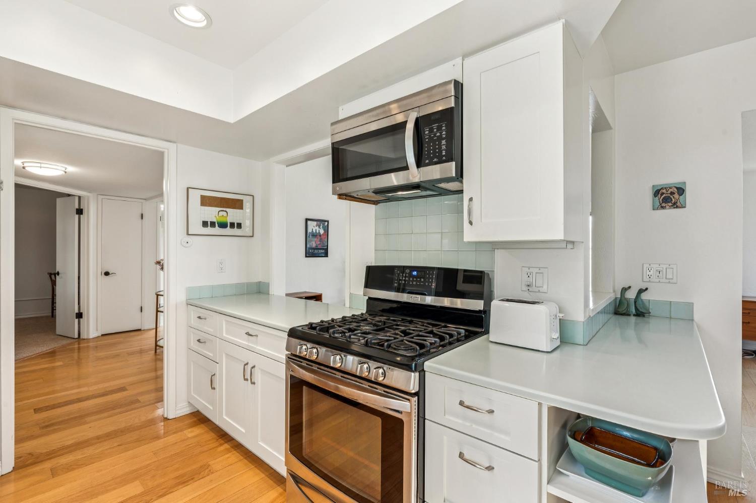 Detail Gallery Image 25 of 66 For 30 Creek Ln, Sonoma,  CA 95476 - 2 Beds | 2 Baths