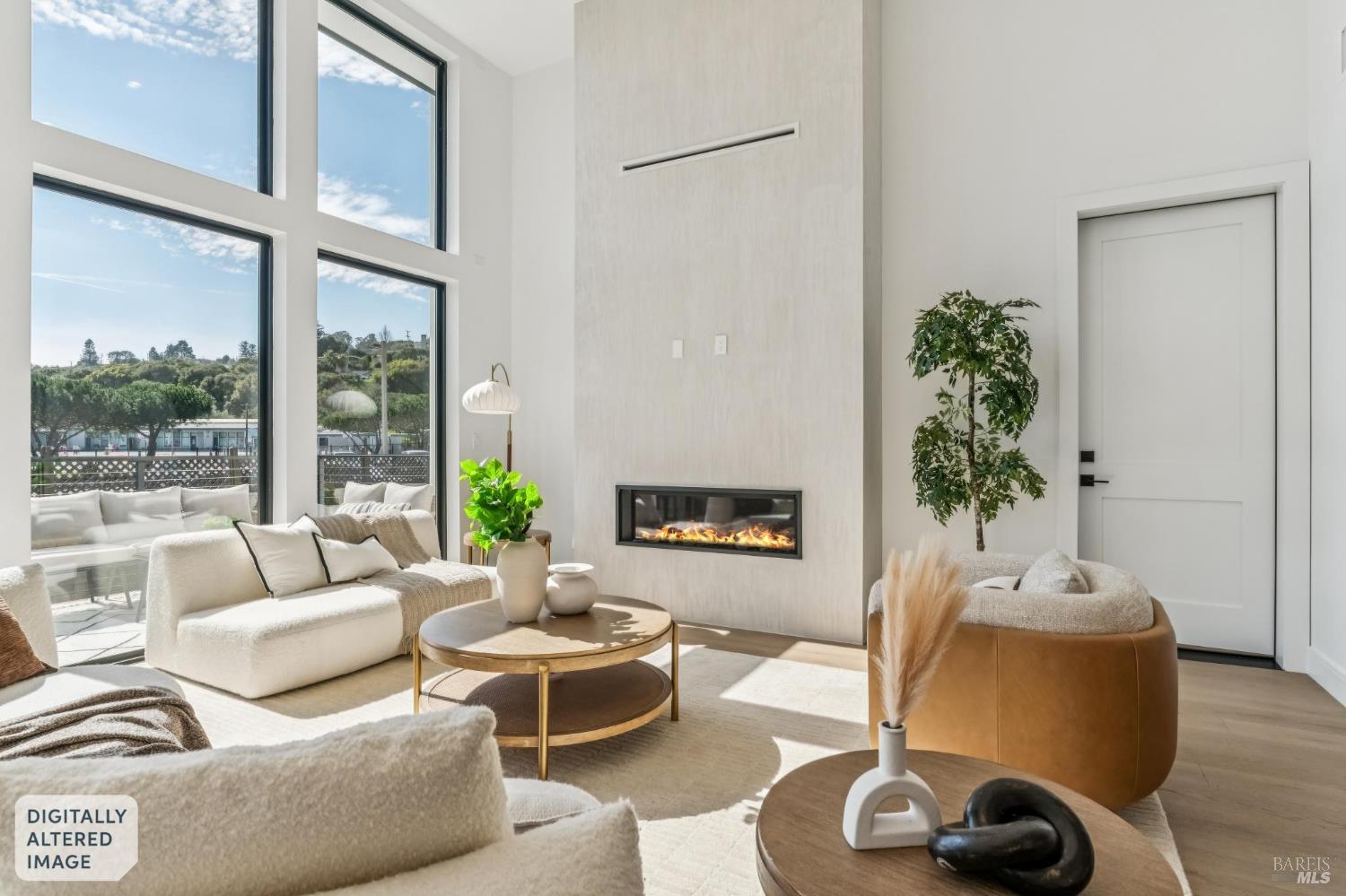 Detail Gallery Image 21 of 81 For 39 Strawberry Cir, Mill Valley,  CA 94941 - 4 Beds | 4 Baths