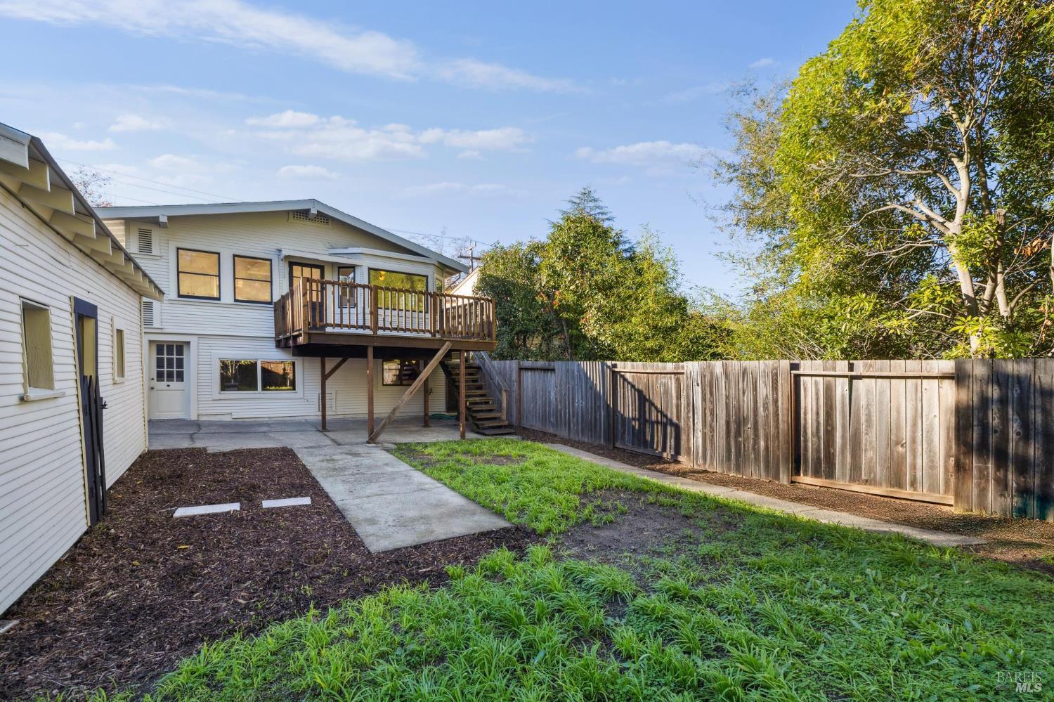 Detail Gallery Image 16 of 18 For 242 D St, San Rafael,  CA 94901 - 3 Beds | 2 Baths