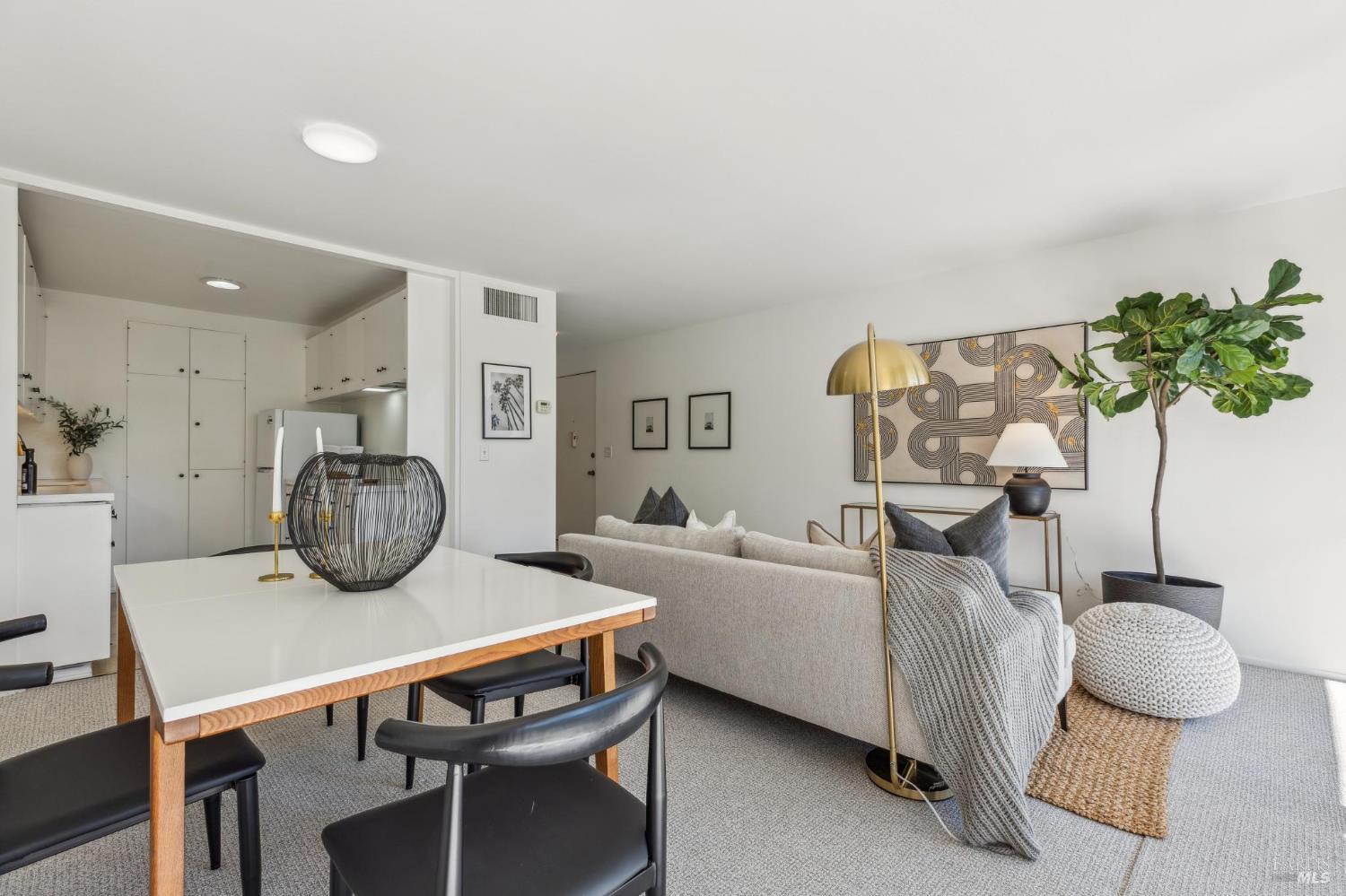 Detail Gallery Image 4 of 25 For 952 Lea Dr, San Rafael,  CA 94903 - 1 Beds | 1 Baths